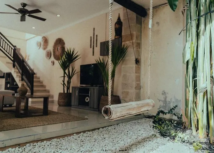 The Sunny Lane Villa